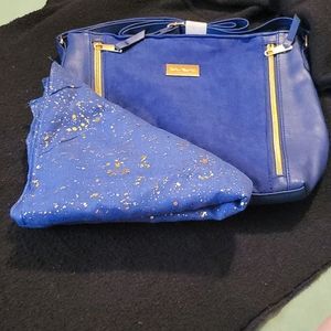 Carla Faustini shoulder bag with matching schal